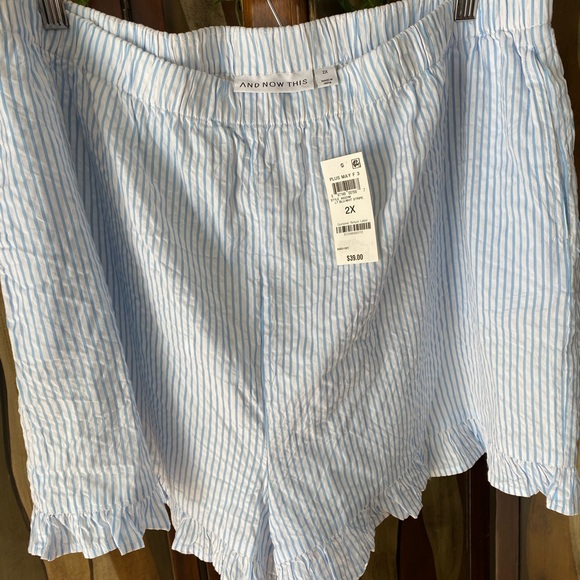 NWT And Now This, Women’s blue/white stripe short, size 2X - Picture 4 of 6